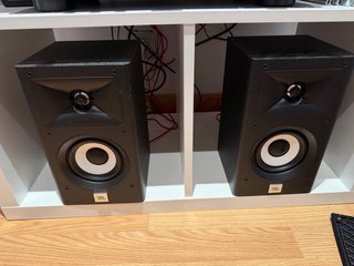 Altavoces JBL Negros
