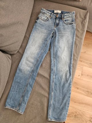 Pantalón vaquero Stradivarius azul Talla 32