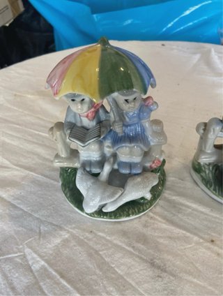 Statuette porcellana vintage coniglietti e ombrell