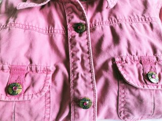 Casaca rosa con cinturón