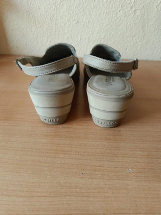 Zapatos Pitillos Beige Mujer