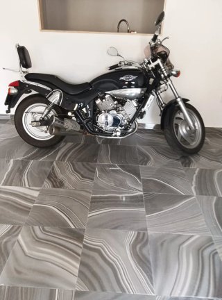 Kymco Venox 250 Negra