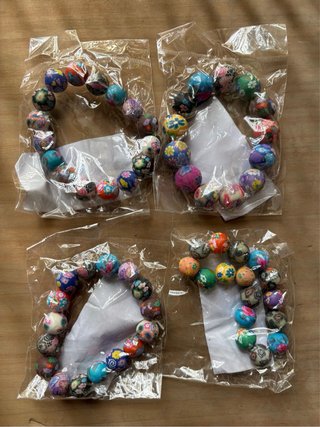Accesorios para el cabello y pulseras