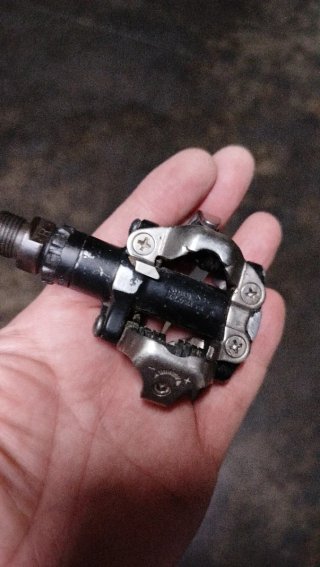 Pedales automáticos Shimano