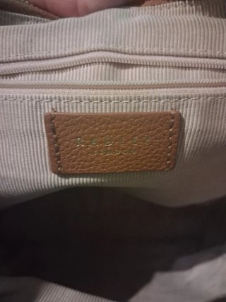Bolso de piel marrón
