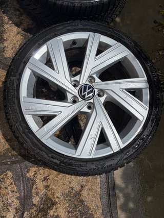 Llantas 18 Volkswagen Originales  Golf VIII