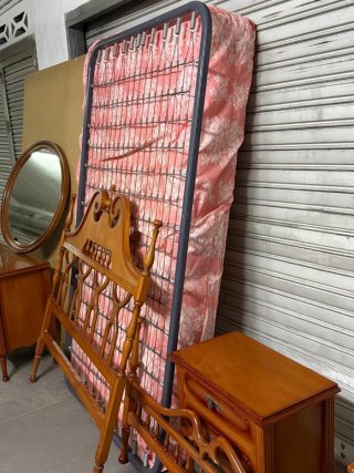 Juego dormitorio madera
