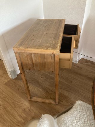 Mobile in legno con cassetti