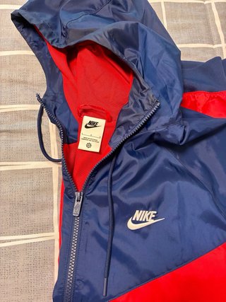 Chaqueta Nike Windrunner Talla L