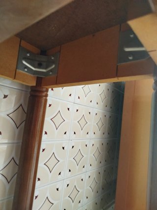 Mesa de cocina extensible de madera y mármol