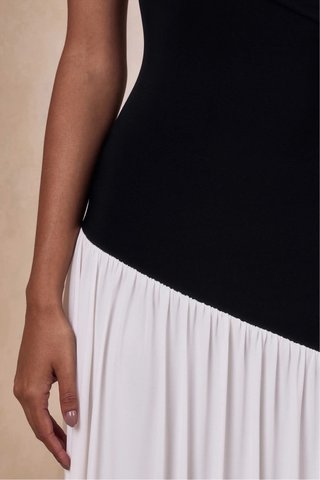 Vestido negro y blanco sin mangas