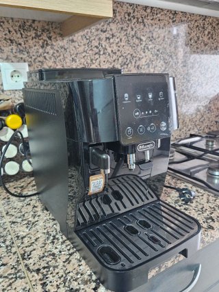 Cafetera De'longhi Magnifica Start Negra