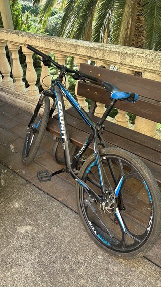 Bicicleta GAUSIT EAGLE 700B Negra/Azul
