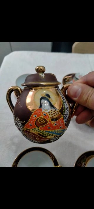 Servizio tazzine da caffè con decori orientali in