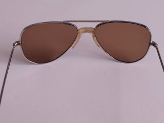 Gafas de sol aviador plateadas y marrones