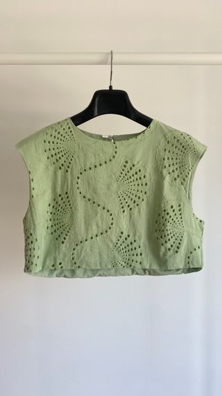 Conjunto invitada top y falda verde