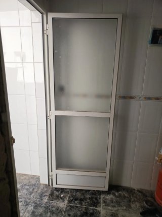 Puerta aluminio cristal mate