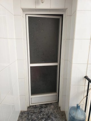 Puerta aluminio cristal mate