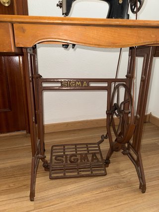 Máquina de coser antigua SIGMA con mueble original