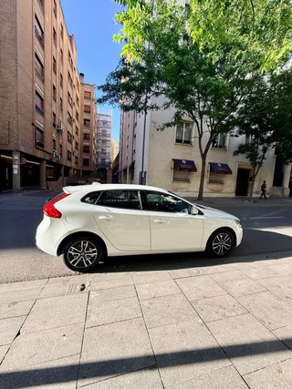 Volvo V40 2017