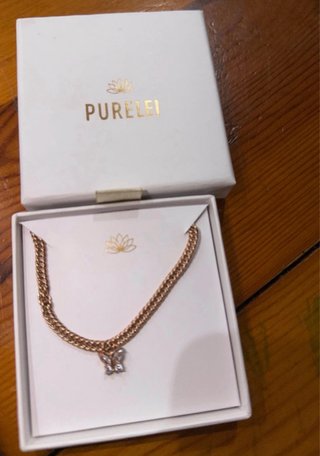 Collar PURELEI acero rosa con mariposa