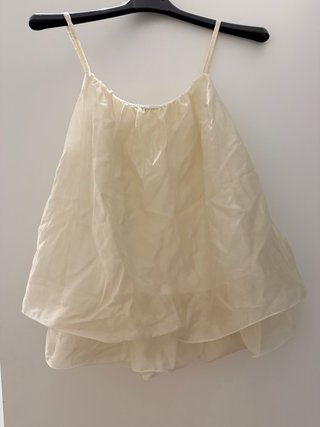 Camiseta tirantes fiesta volantes beige