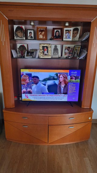 Mueble de madera con cajones