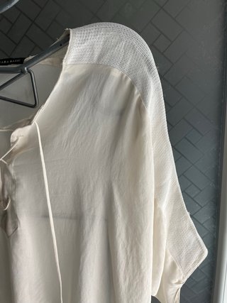 Blusa Zara Beige