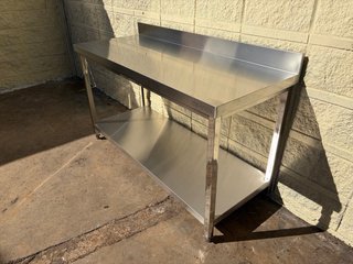 Mesa de trabajo 150x60 cm con estante