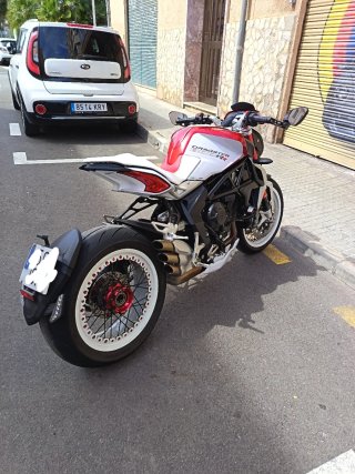 MV Agusta Dragster 800 RR Roja y Blanca
