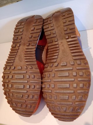 Zapatillas Nike Naranja y Blanco