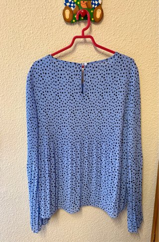 Blusa azul con lunares negros Talla S