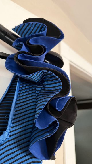 Vestido Flamenca Azul y Negro con Volantes