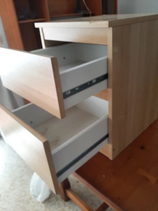 Mobile in legno con 2 cassetti