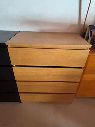 Cajonera de madera y plástico