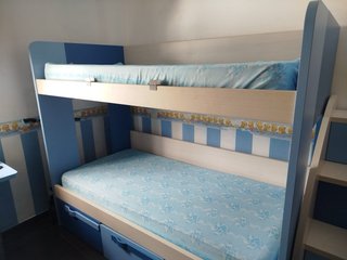 Litera juvenil azul y blanca, precio negociable