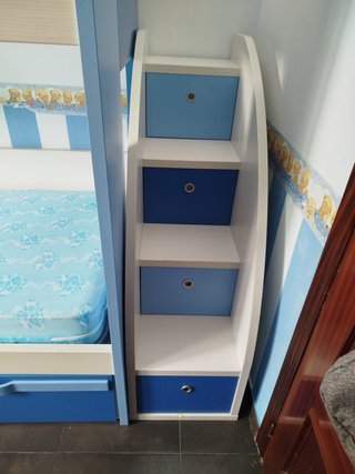 Litera juvenil azul y blanca, precio negociable