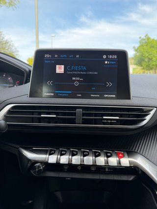 PEUGEOT 3008 1.5 HDi 130CV – 2021 (con HISTORIAL)