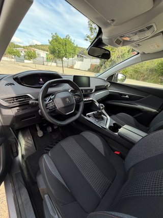 PEUGEOT 3008 1.5 HDi 130CV – 2021 (con HISTORIAL)