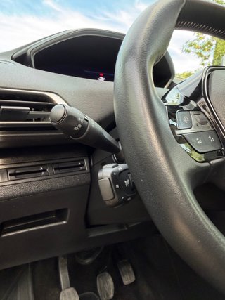 PEUGEOT 3008 1.5 HDi 130CV – 2021 (con HISTORIAL)