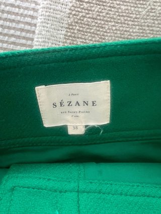 Falda mini verde con botones