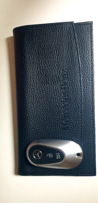 Llave Mercedes Alta Gama + funda papeles de regalo