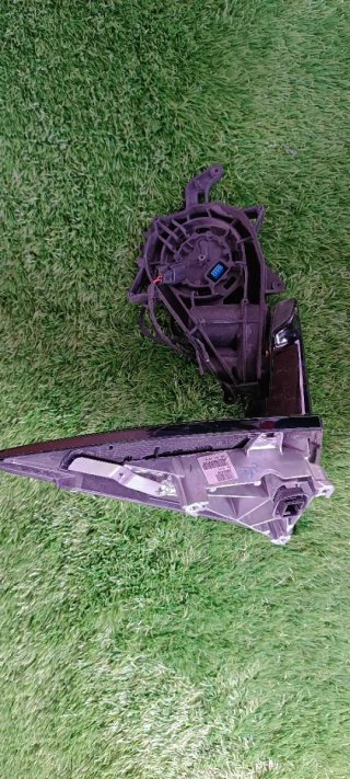 Cuerpo Retrovisor Derecho BMW X3 2020