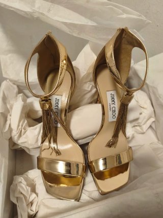 Sandalia Jimmy Choo dorada