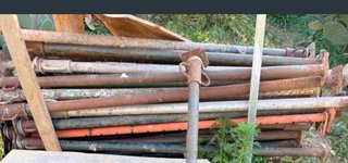 Puntales de obra metálicos
