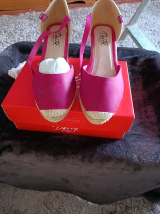 Zapatos Divinity Footwear Beige y Rosa