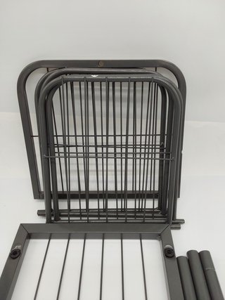 Supporto per piante LINZINAR a 6 livelli e 7 vasi in metallo per interni ed esterni, grigio scuro