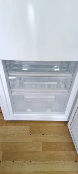 NEVERA COMBI KUNFT ENERGÍA A+ 174X54X54 cm