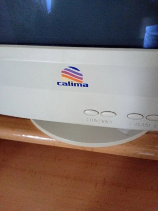 Monitor antiguo beige y negro