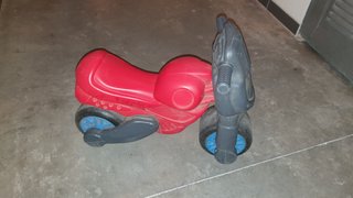 Moto correpasillos infantil roja